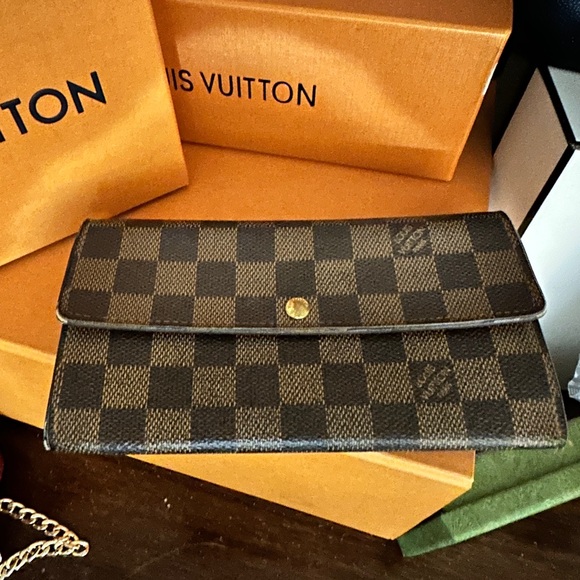 Louis Vuitton Damier Ebene wallet - Picture 2 of 12